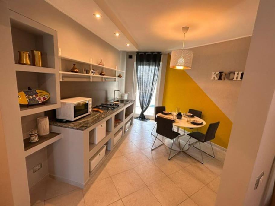 Faro Sul Mare Luxury Apartment - Zona Fiera Bari Exterior photo